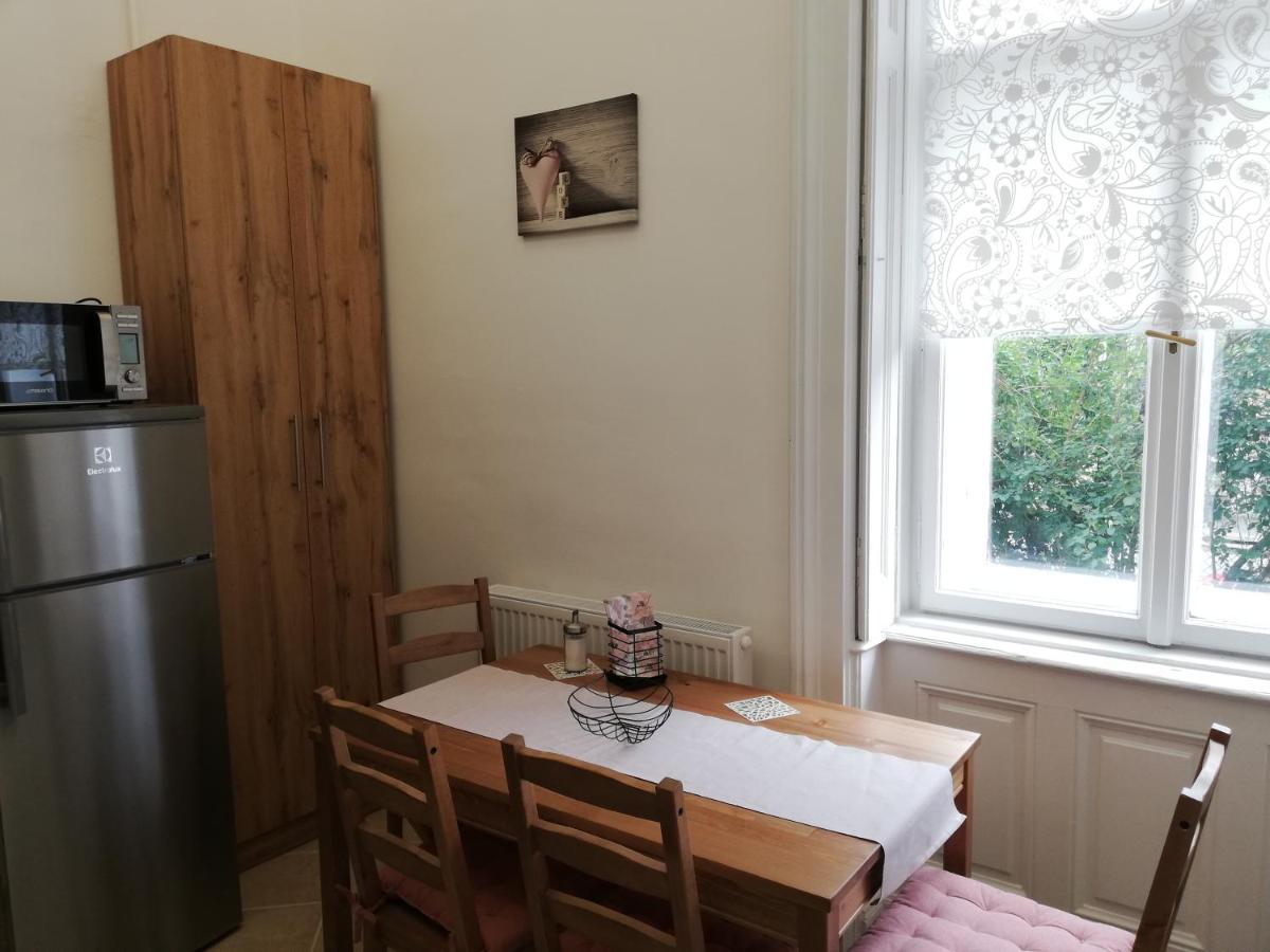 Gold 2 Apartman Шопрон Экстерьер фото